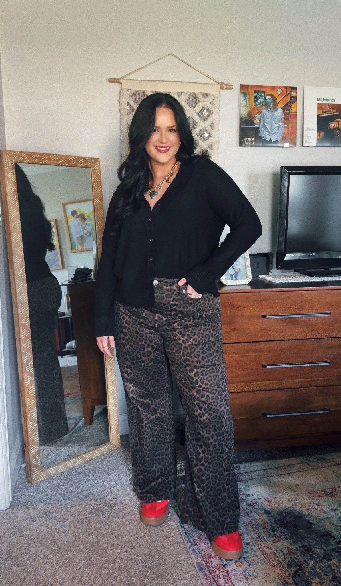 wearing size 1 in the cardigan and 16 in my FAVORITE stretchy leopard jeans ✨🖤

#LTKMidsize #LTKPlusSize #LTKStyleTip