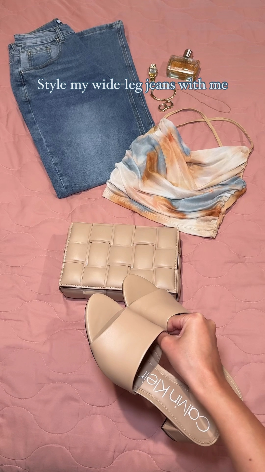 Wide-leg jeans on mesh top paired with beige accessories and gold jewelry 🩵
.
🔖 Subscribe to my LTK for more
.
🔖 Follow @its.sandyibrahim for more

#LTKVideo #LTKStyleTip #LTKItBag