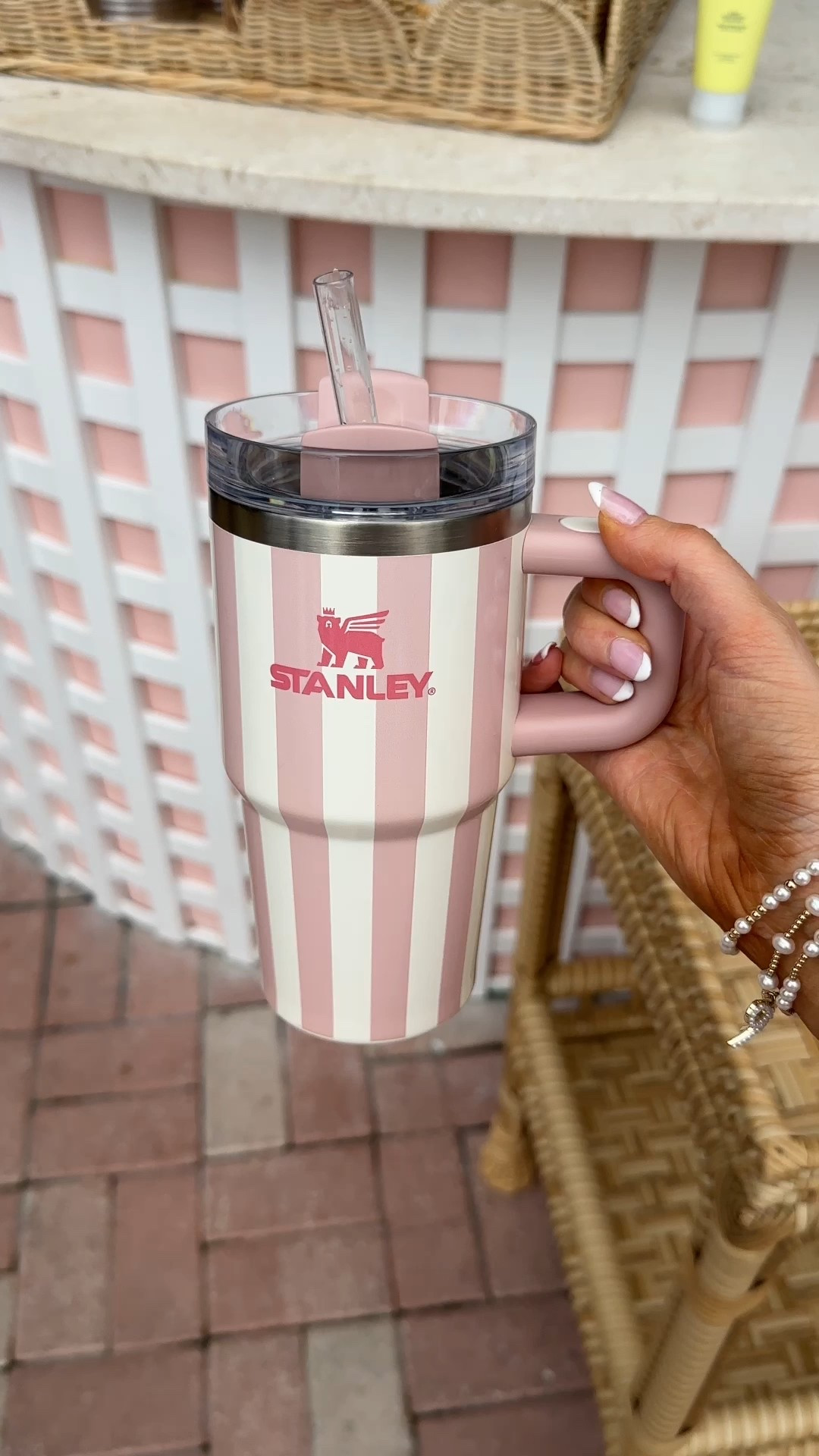 New Stanley Oasis collection is giving all the Palm Beach vibes 🌴🌸 @stanley_brand #stanleypartner

#LTKFindsUnder50 #LTKFindsUnder100 #LTKSaleAlert