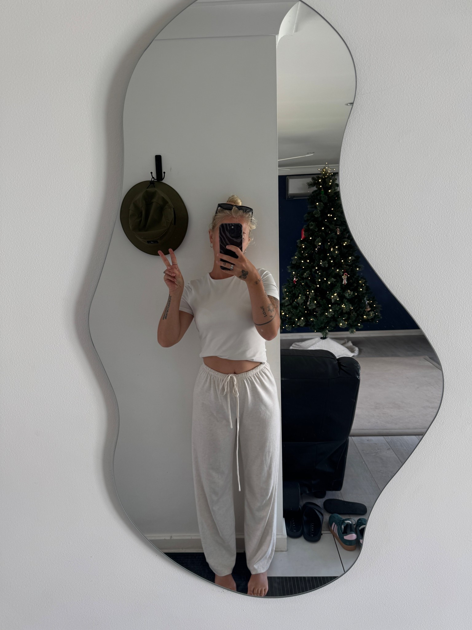Lounge pants 

#LTKsummer #LTKaustralia