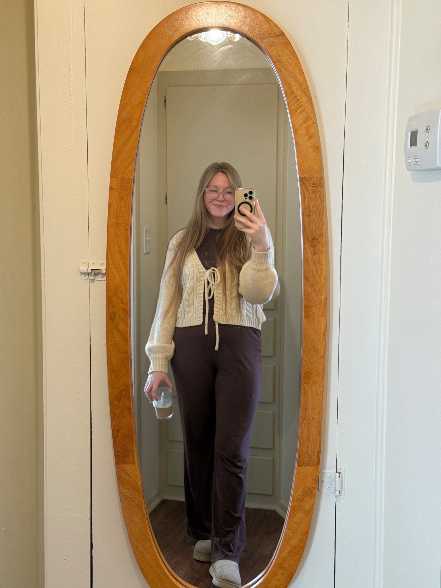 cozy set & sweater combo that never fails me🤎

•5’6” - sized up to L in set

#sahm #sahmoutfit #cozyoutfit

#LTKSeasonal #LTKootd #LTKmomlife