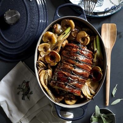 Le Creuset Signature Enameled Cast Iron Oval Dutch Oven | Williams-Sonoma