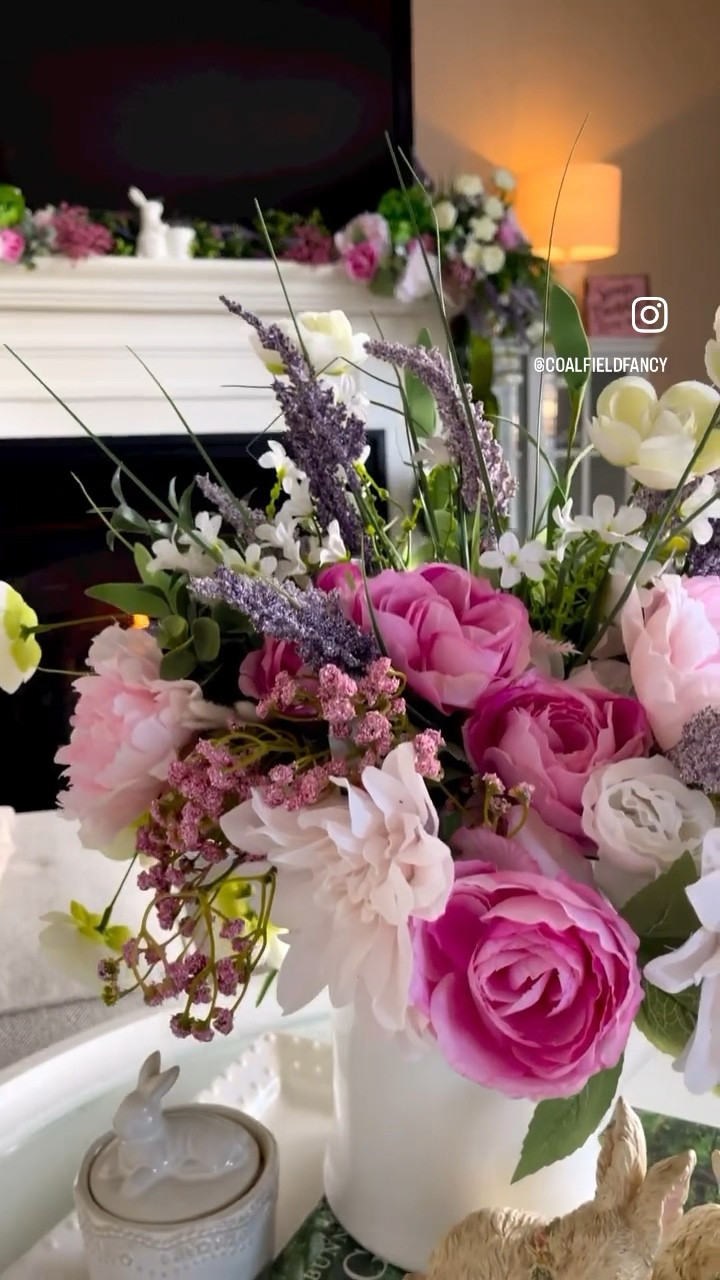 Spring Decor
Living room decor 
Easter Decor

#LTKhome