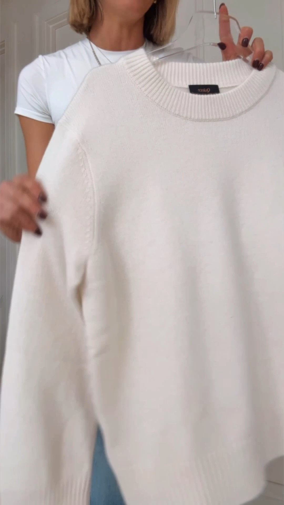 If you're looking for a good cashmere sweater this won't break the bankk