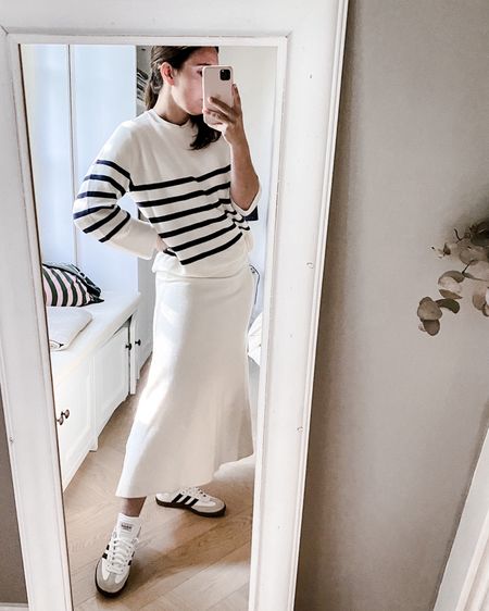 Same sweater of the last post but with a white skirt. Love it so much. 
Stripes lovers here we are  

#LTKeurope #LTKstyletip #LTKSeasonal