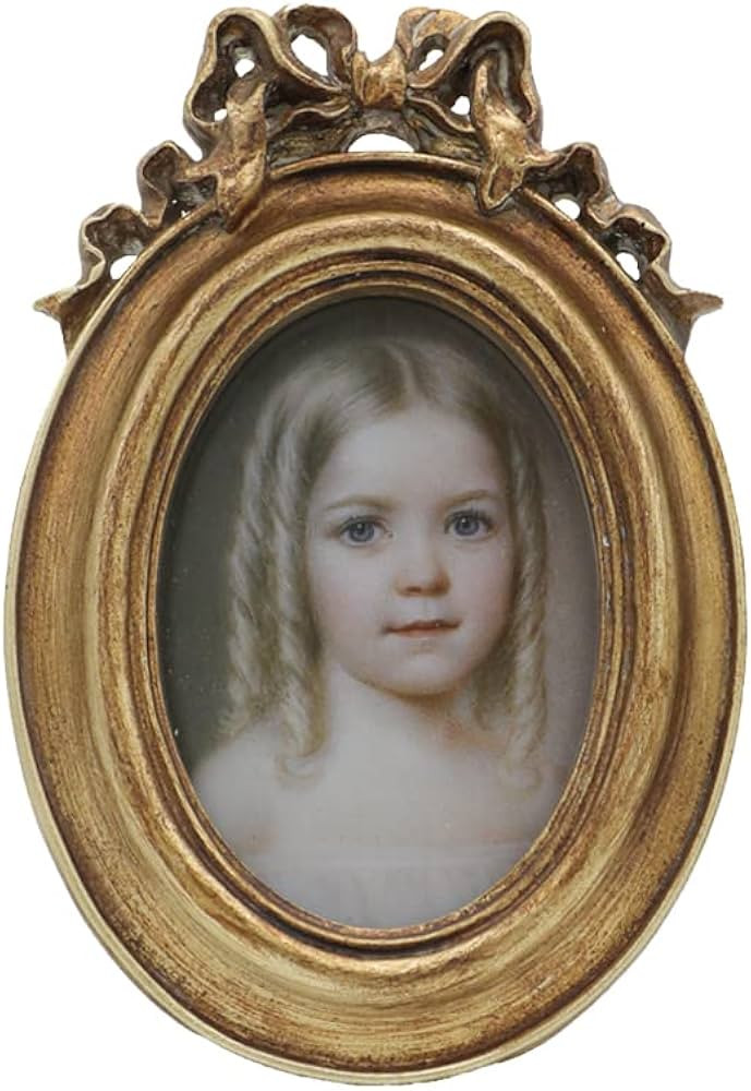 SYLVIA'S SHOP Small Vintage 2.5x3.5 Oval Picture Frame, Mini Antique Ornate Photo Frame, Table To... | Amazon (US)