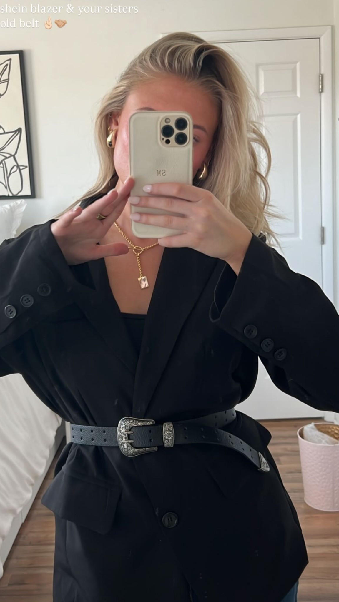 blazer and a belt 

size medium blazer 



#LTKFindsUnder50 #LTKWorkwear #LTKStyleTip