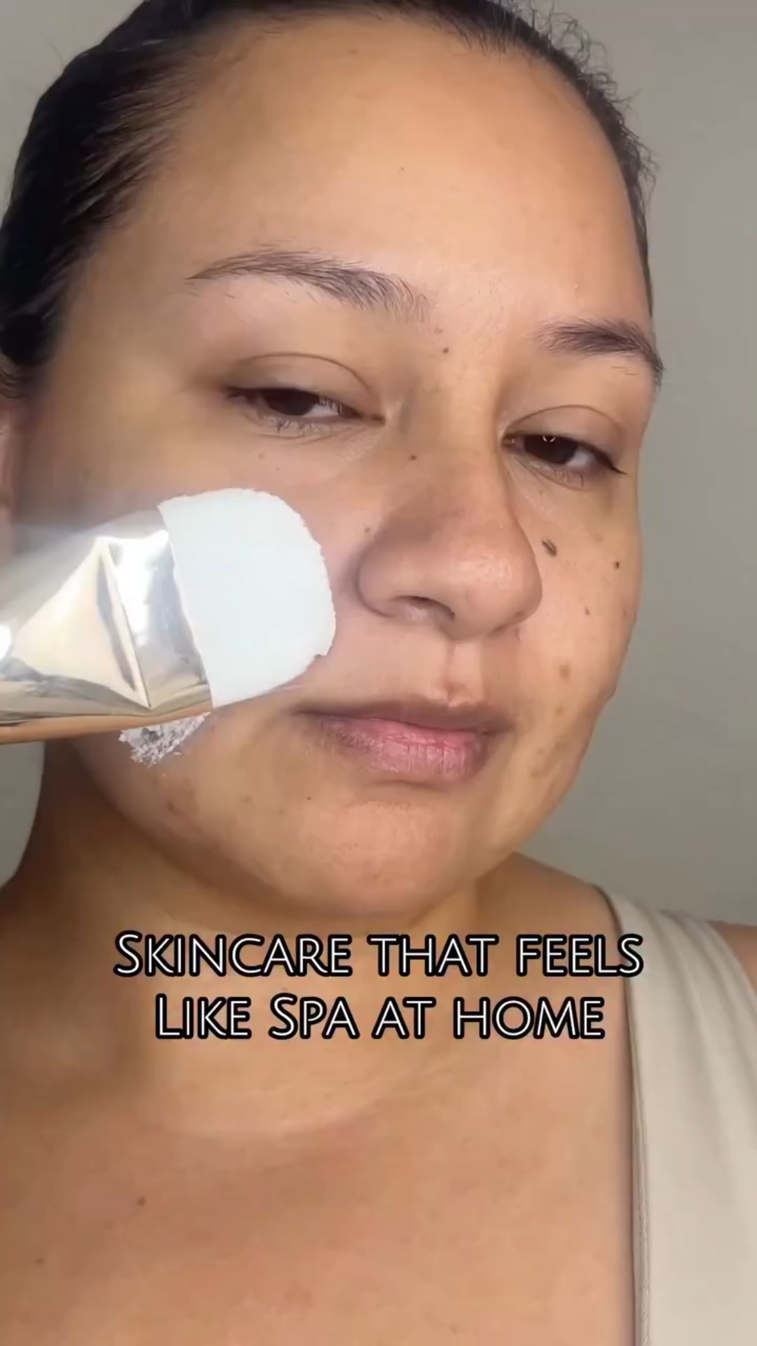 Hello everyone Joshi here 👋 
One of dream brands is @houseofdohwa the inspiration that this brand gives me is so dream
Wanna have a spa at home? They have rice line:
🤍wash off rice mask that exfoliates and brightens the skin
🤍powder rice Wash that cleans softly your skin
🤍the rice serum that will add moisture and calms your skin
🤍the moisturizer cream add a calming and softening effect to your skin
🤍Major ingredients 

✨rice bran
✨rice extracts called oryza sativa
✨symwhite 377 is a patented formula that works wonderfully with niacinamide 
✨rice water

You can get these at @intocoreelle 
Don’t miss out 🥰🤍🍶🍚
#skincare #spaathome💆 #spaathome #coreelle #intocoreelle #houseofdowha #riceskincare #blemishtreatment #soothingskincare #acnesoothing

#LTKBeauty