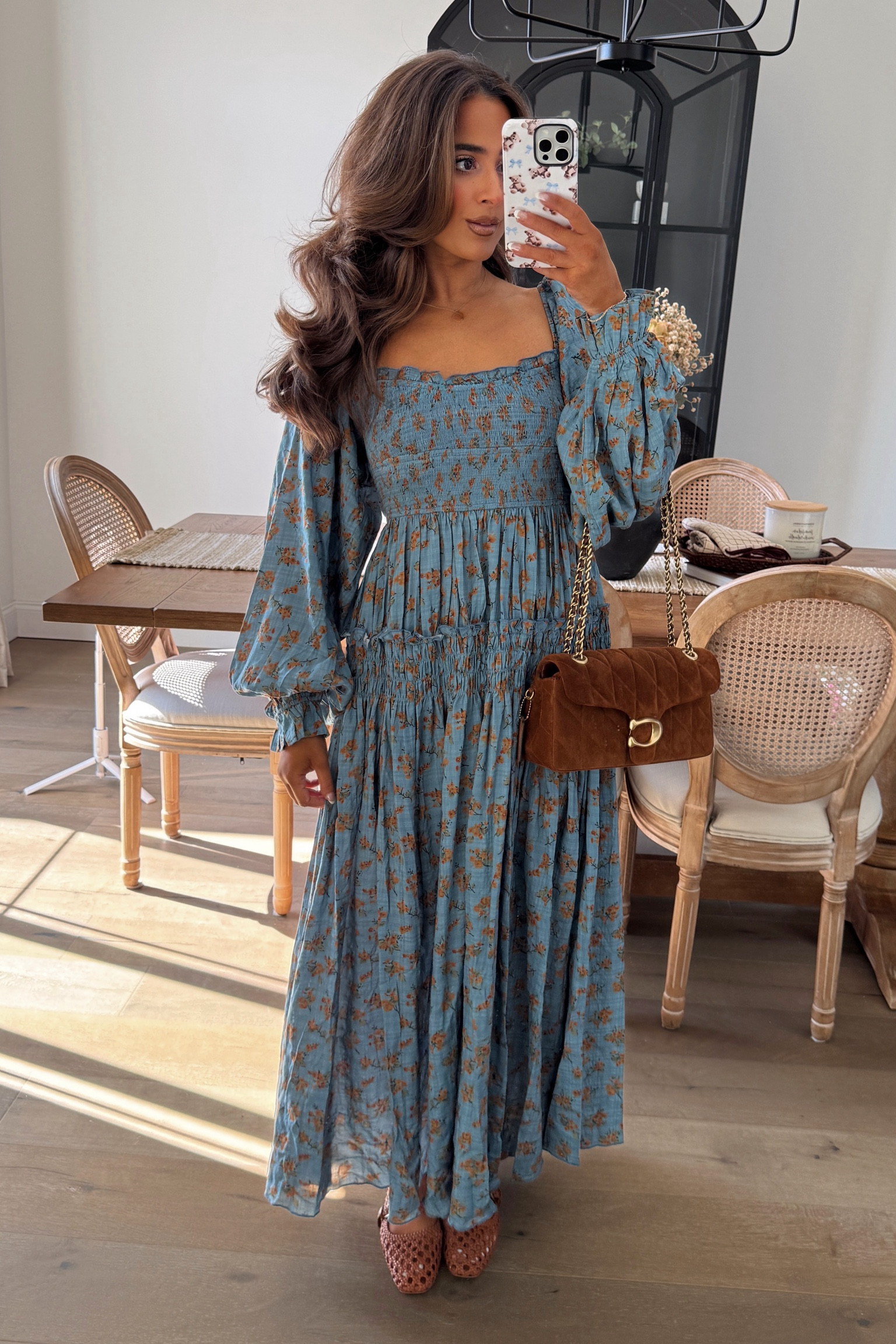 Autumn skies and floral dreams — a perfect blue for fall days 💙🌿

#LTKStyleTip #LTKSeasonal #LTKHalloween