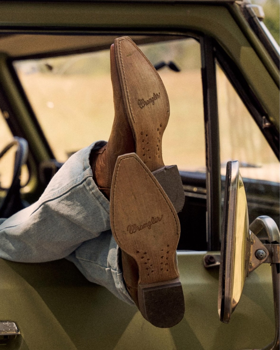 New @Wrangler boots!! Loving this new line! Western, work, and leisure!

#LTKootd #LTKSeasonal #LTKWorkwear