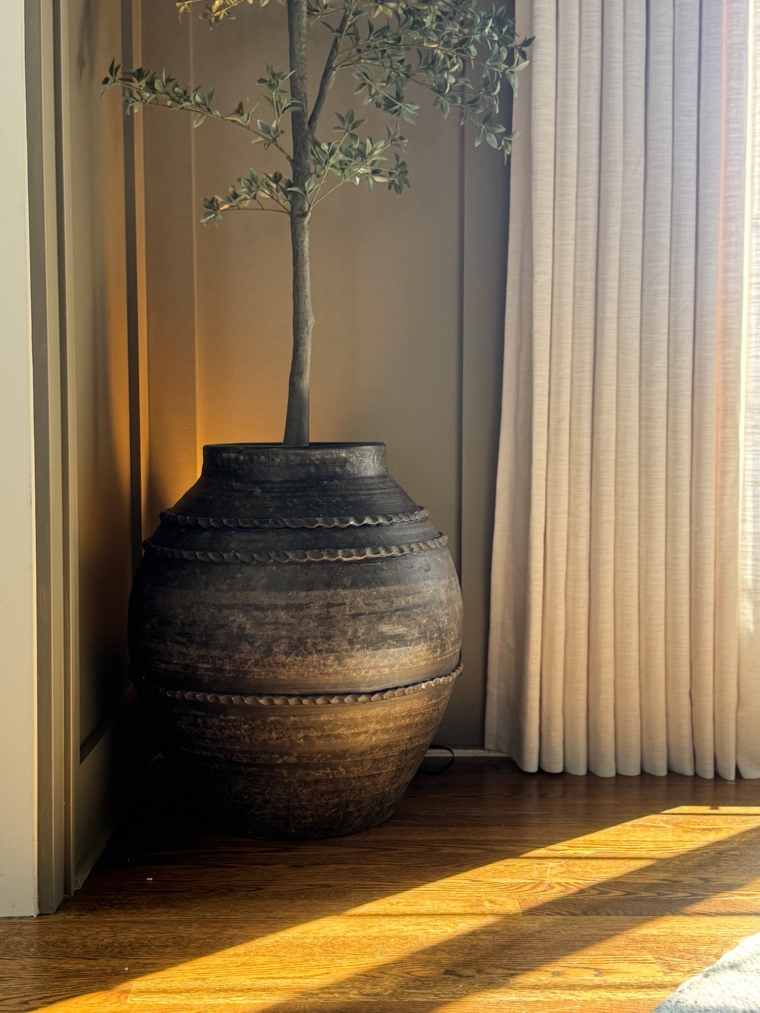 If you asked me to choose one statement piece for you home it would be this vase! Comes in 3 sizes and is distressed to perfection! 

#LTKSaleAlert #LTKHome