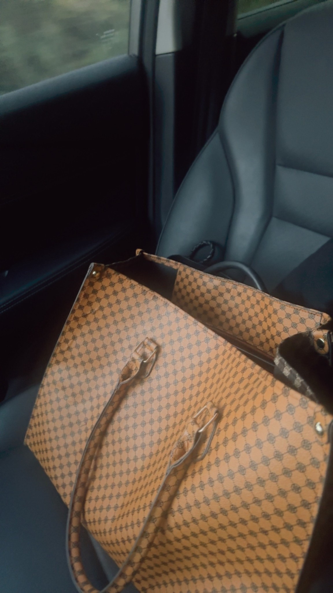 An affordable laptop bag option



#LTKFindsUnder50