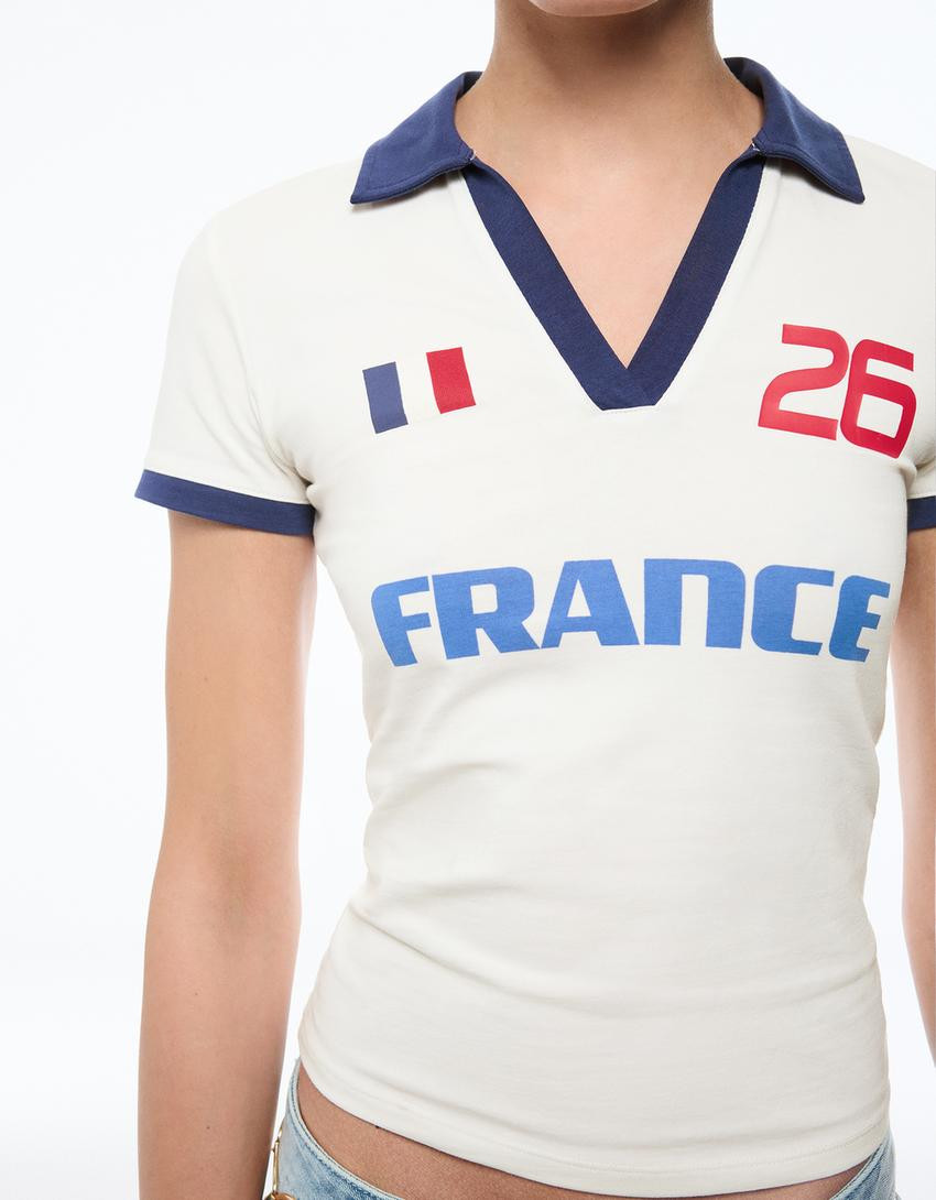 Fitted-Polohemd Frankreich FIFA WORLD CUP\u2122 - Damen | Bershka DE