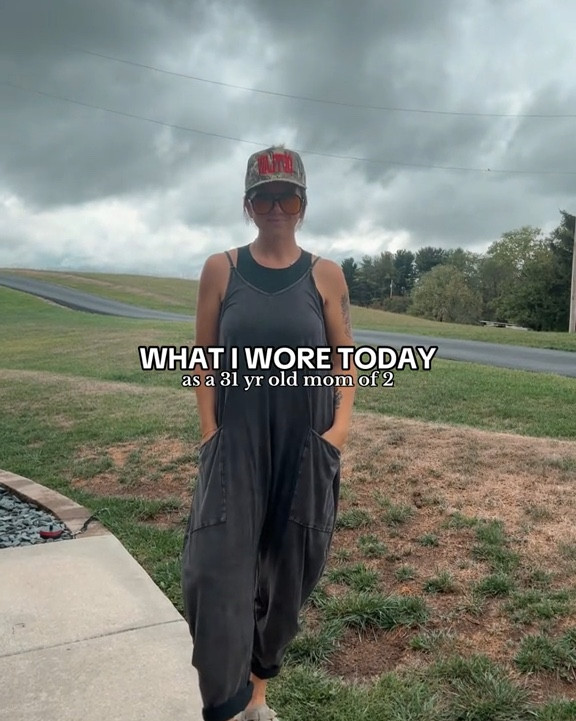 Literally live in these hotshots ❤️‍🔥🤭🍒🖤

#LTKFindsUnder50 #LTKStyleTip