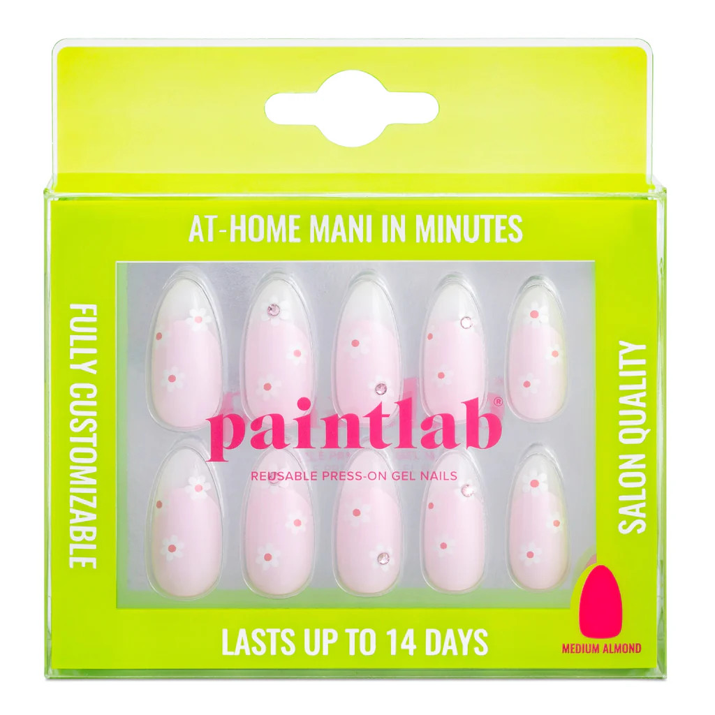 Dainty Daisy Almond Press-On Nails | PaintLab