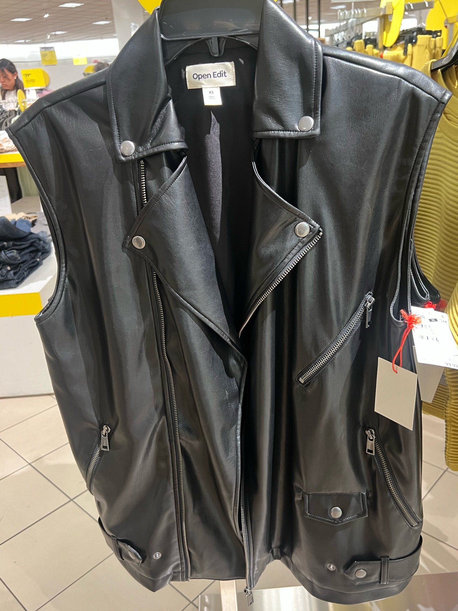 One of my favorite picks from the NSALE!! 

Nordstrom Anniversary sale, Open Edit, Leather, Vests, fall fashion

#LTKSaleAlert #LTKStyleTip #LTKxNSale