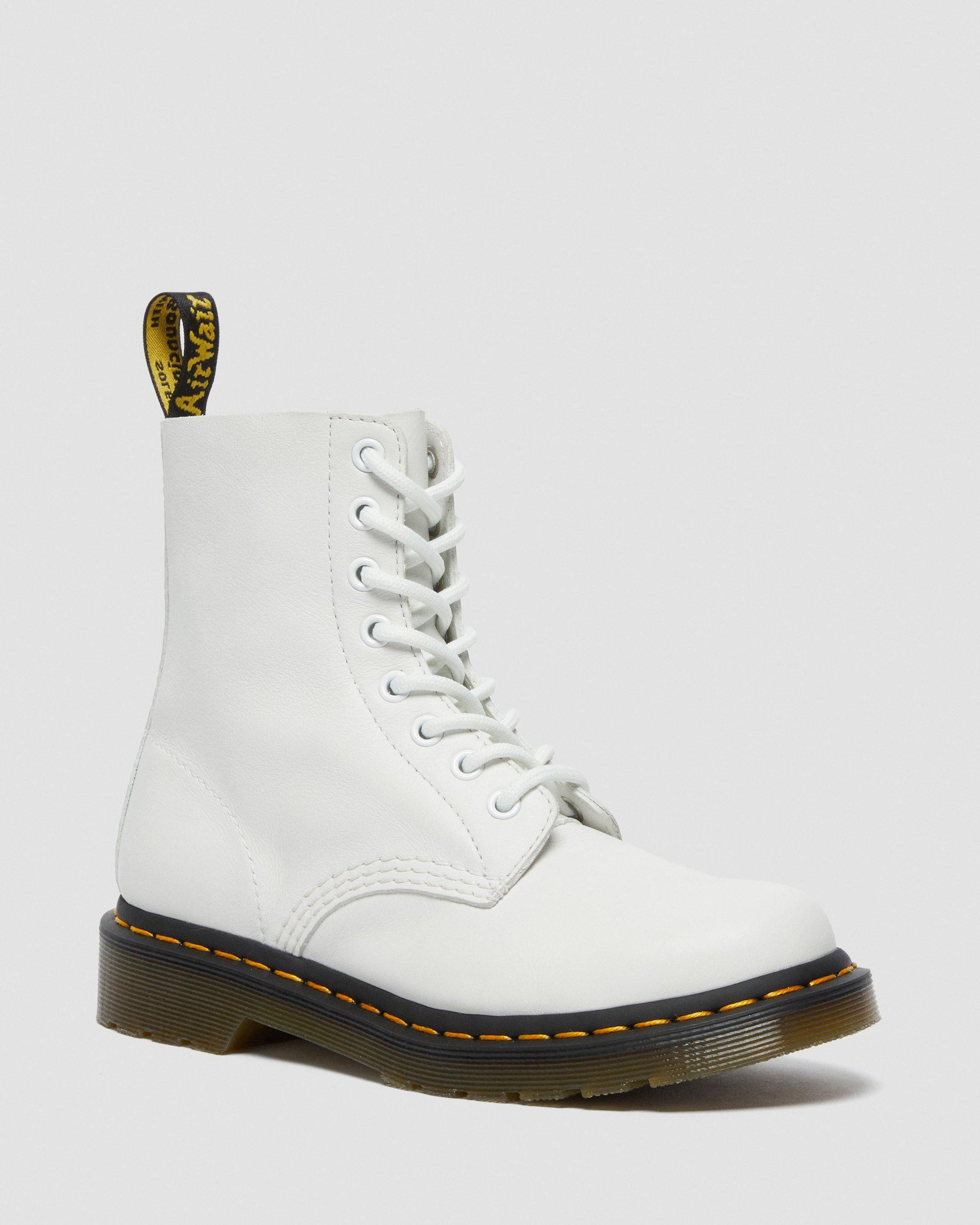1460 Women's Pascal Virginia Leather Boots | Dr. Martens