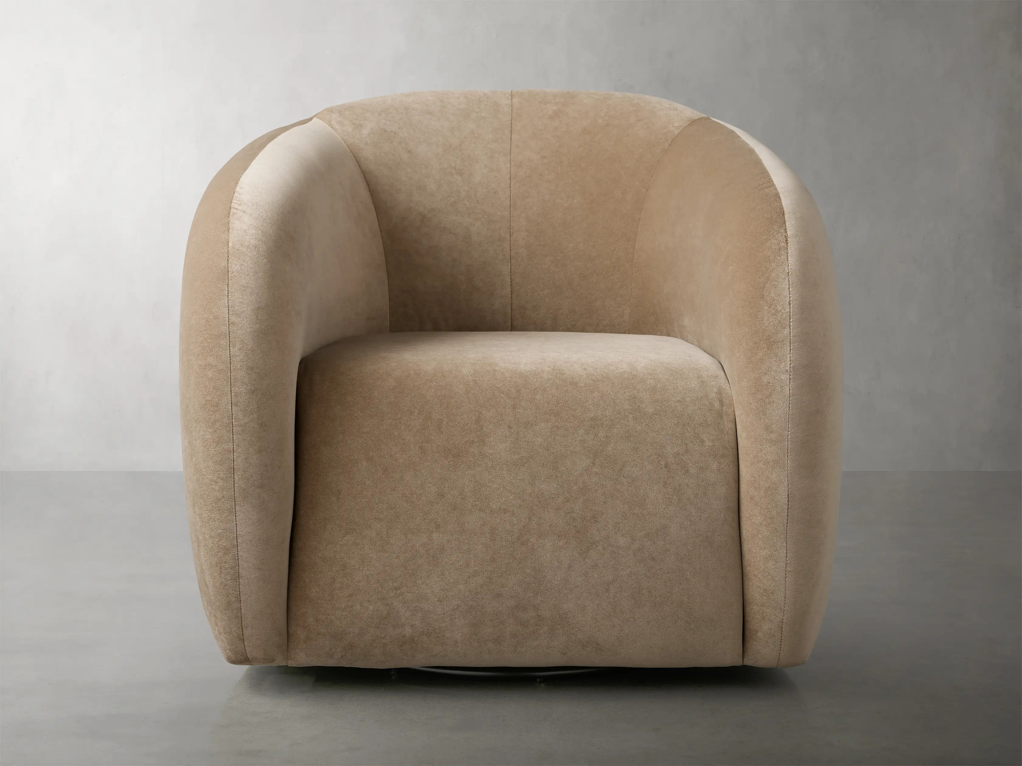 Fresno Swivel Chair | Arhaus
