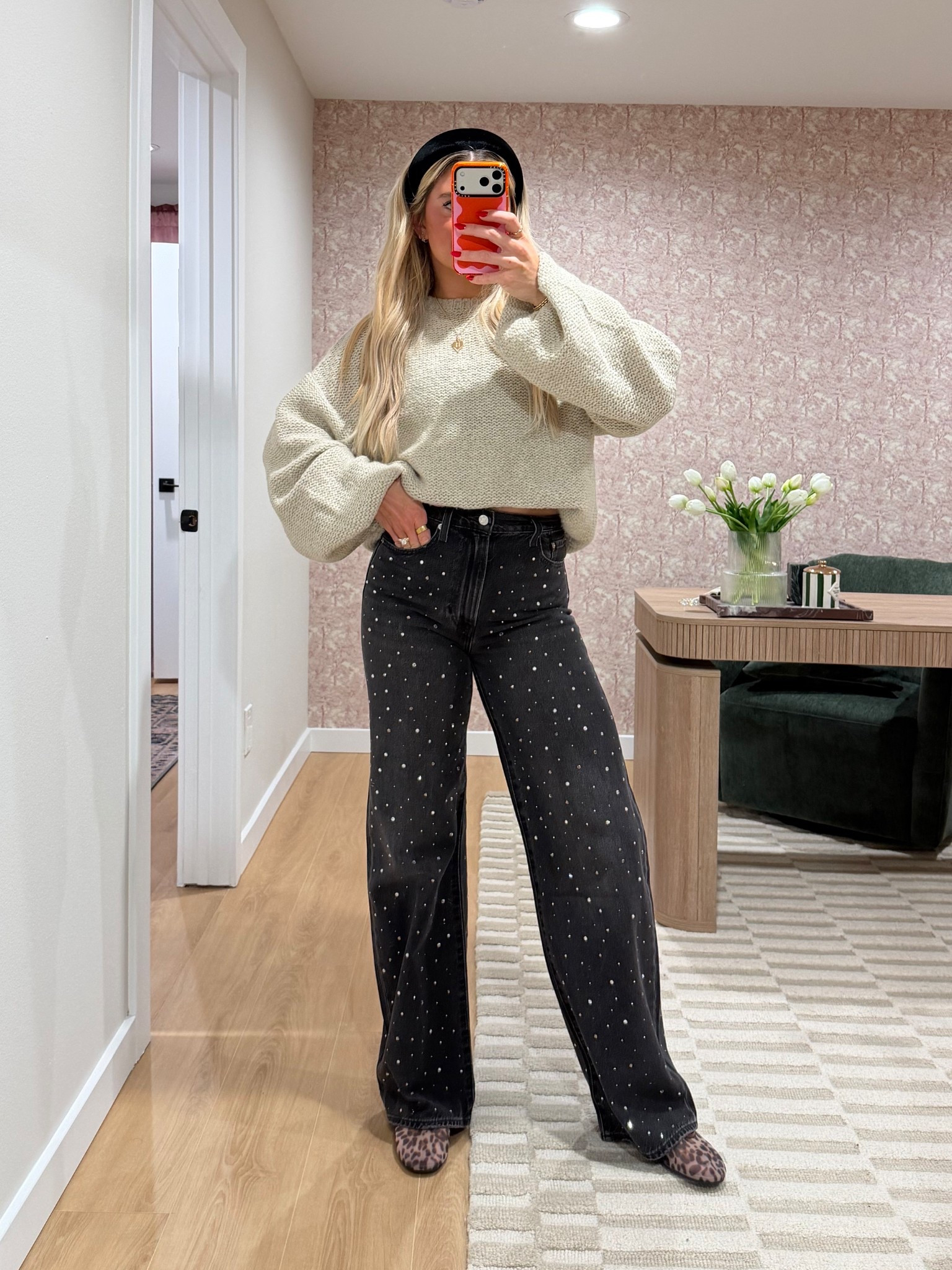 sweater - TTS, s
jeans- 27/32 
shoes - TTS!