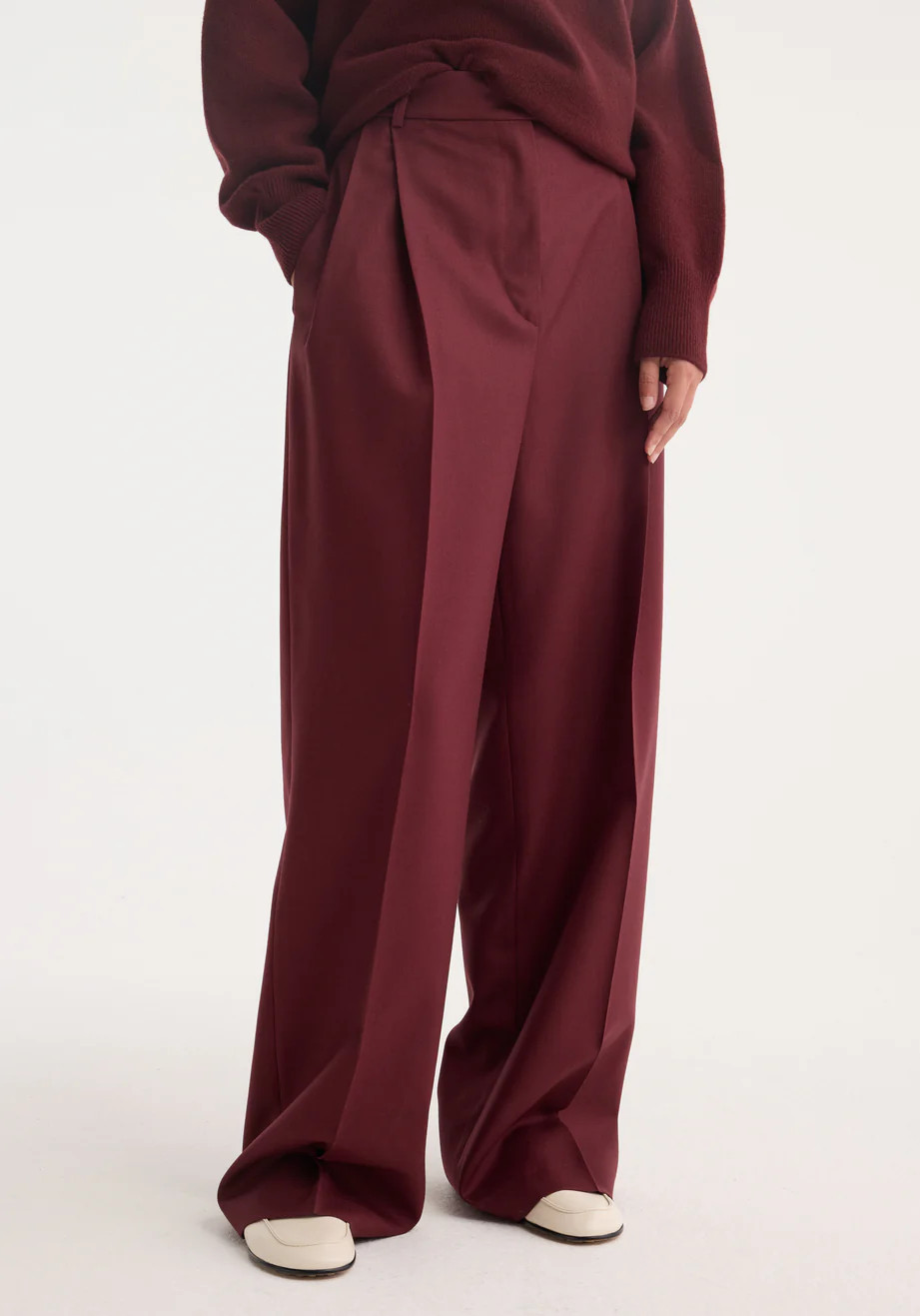 mid-waist tailored trousers | burgundy | Rohe