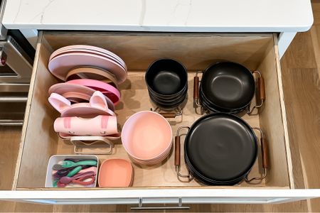 Kitchen Organization! Finally figured out a good way to keep our dinnerware and Ps kids dinnerware nice and organized in the same drawer. 