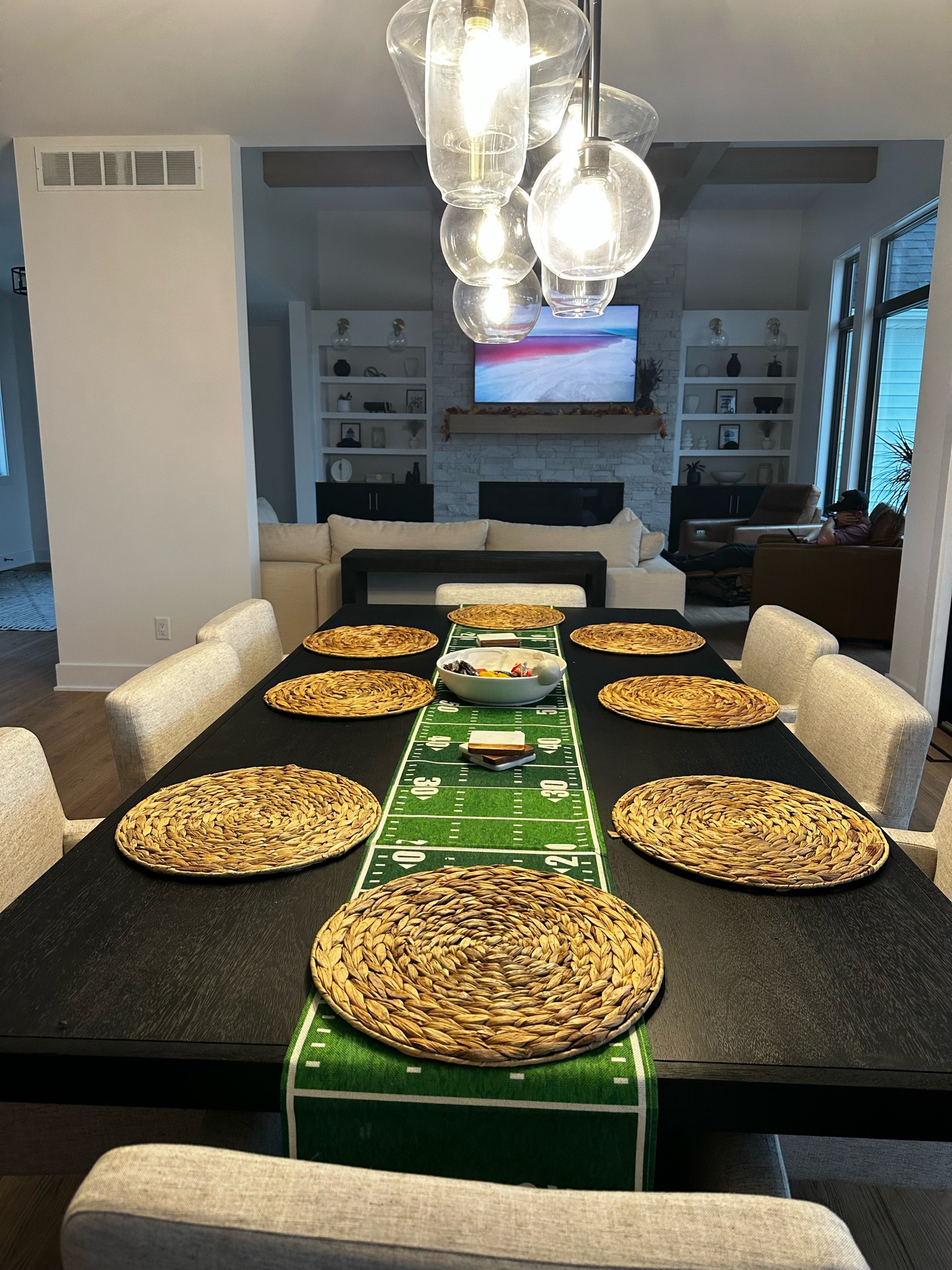 Fall football finds

Fall decor, holiday decor, football decor, dining table, dining light, dining table decor 

#LTKfindsunder100 #LTKSeasonal #LTKhome