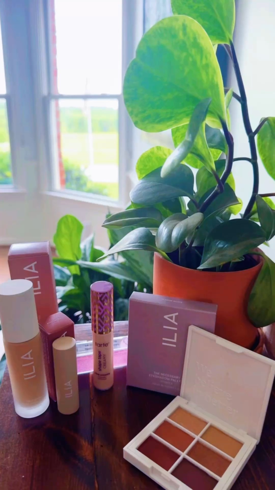 Anddd restocked on some of my favorite makeup products that just came in the mail 📬, too!! 🫶🏽 Linked 🔗 them all below 👇🏽
