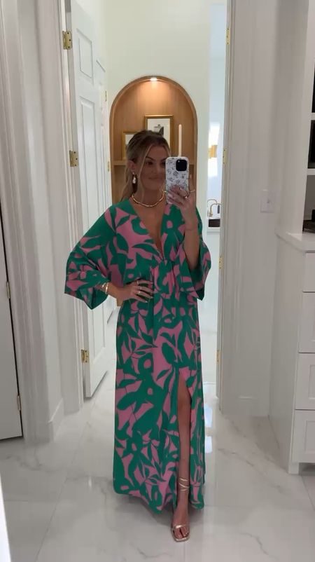 Sharing my favorite spring and summer new arrivals from Impeccable Pig! My code JESSCRUM will save you 15% at checkout. (wearing size small)

Summer dresses, summer style, colorful outfits for summer, spring dresses, affordable style, mom outfits, vacation, summer dress, maxi dress, postpartum dress, bump friendly

#LTKFindsUnder50 #LTKStyleTip #LTKFindsUnder100