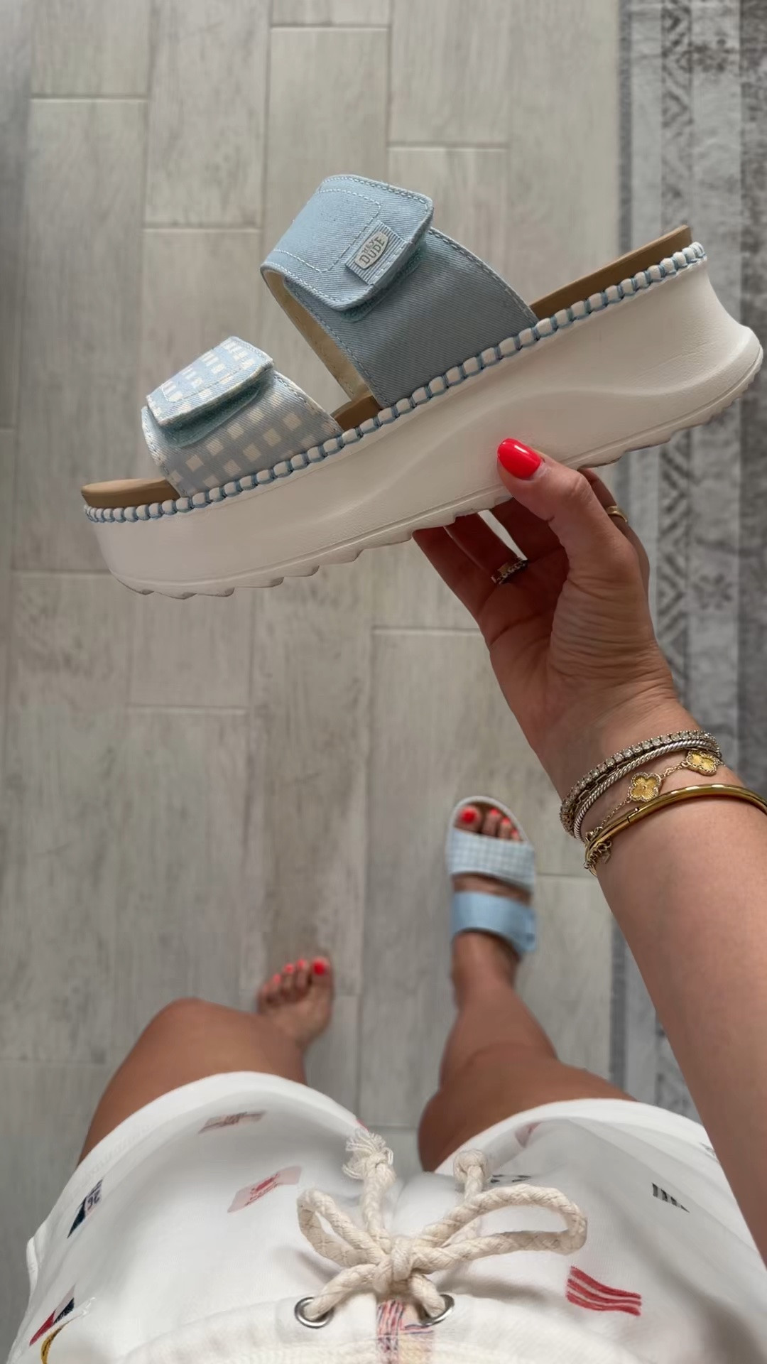 Comfy lightweight slides! 
OOTD small on sale