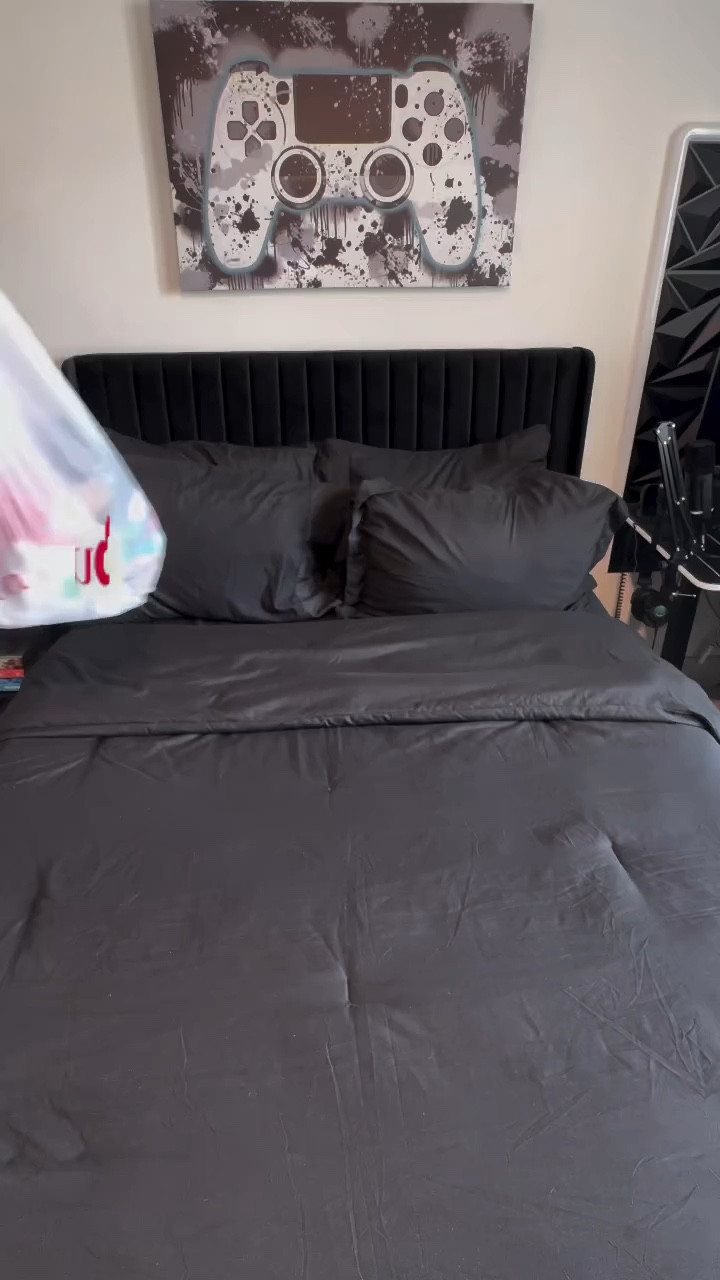 No, this is not an ad or sponsor post! But you won’t believe how many DMs and comments I get asking, “Where do you shop for Amir?!” Every time he does a “get ready with me,” you all are always asking the same question.
So I finally made a video showing everything I picked up for Amir’s back-to-school fits from @burlingtondeals Yes! Burlington! Affordable, stylish, and perfect for kids who want to feel confident heading into the new school year. 
I always tell y’all I shop at Burlington, @rossdressforless @hm and @zara but a lot of y’all still don’t believe me 😅 Well, now you’ve got proof! From hoodies to sneakers, I found some serious gems and stayed on budget 😝
All links will be posted in both mine and Amir’s broadcast channels AND in our LTK shop just tap the BACK TO SCHOOL FINDS folder in our Linktree in bio! 
Let me know if you want to see everything I picked up from Ross Dress for Less too 👇🏾 I’ll film that haul next if y’all are interested! #BackToSchool #BackToSchoolFinds #BackToSchoolHaul #BackToSchoolClothingHaul #ClothingHaul  #Shopping #School #PreTeen #Tween #Boy #BoyFinds #BoyMom #MomLife #KidsStyle #GRWM #GRWMForSchool #GRWMRoutine #Outfitideas #OOTD #Sneakerhead #Burlington#BurlingtonFinds #BurlingtonStyle #StylishOnABudget #WowThemOnABudget #LTKBackToSchool #Explore #ExploreMore #ExplorePage #Reels