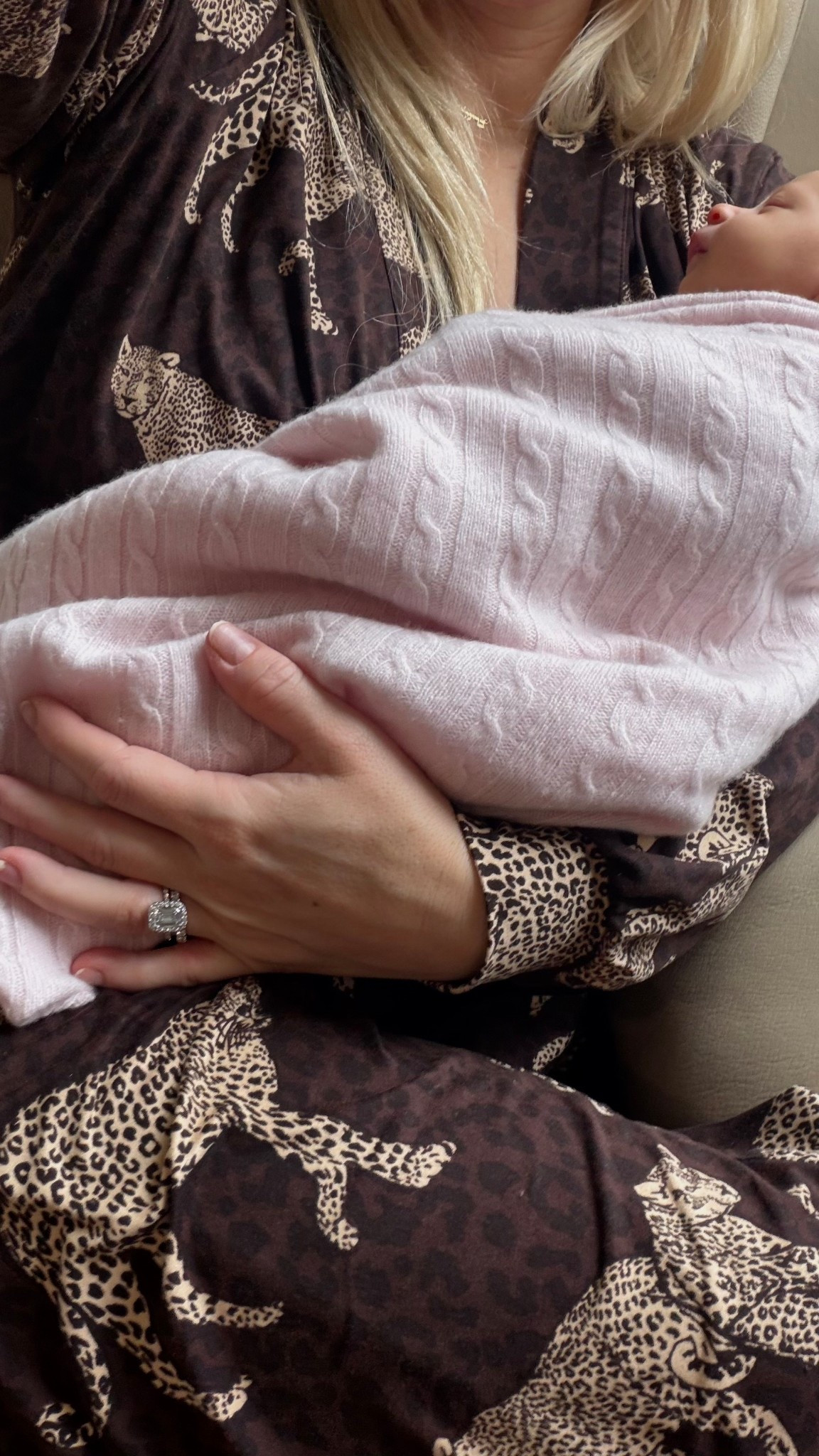 The best pregnancy/post partum pajama and robe set

#LTKBump #LTKmomlife #LTKootd