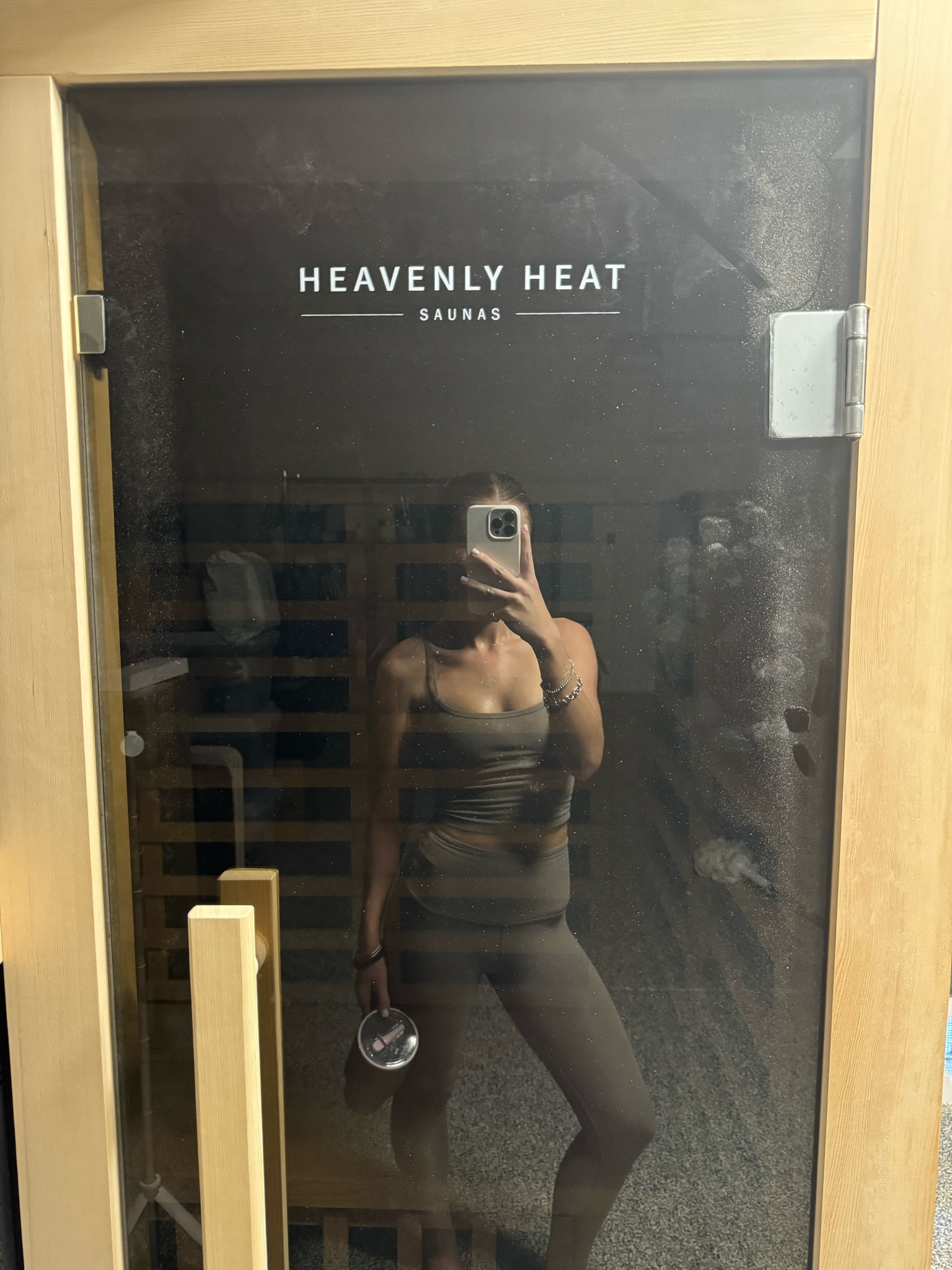 One of my most flattering workout sets! 

#beyondyoga #sauna #sweat #workout #active #yoga #lagree #pilates #set #LTKactive #activewear

#LTKStyleTip #LTKActive #LTKU