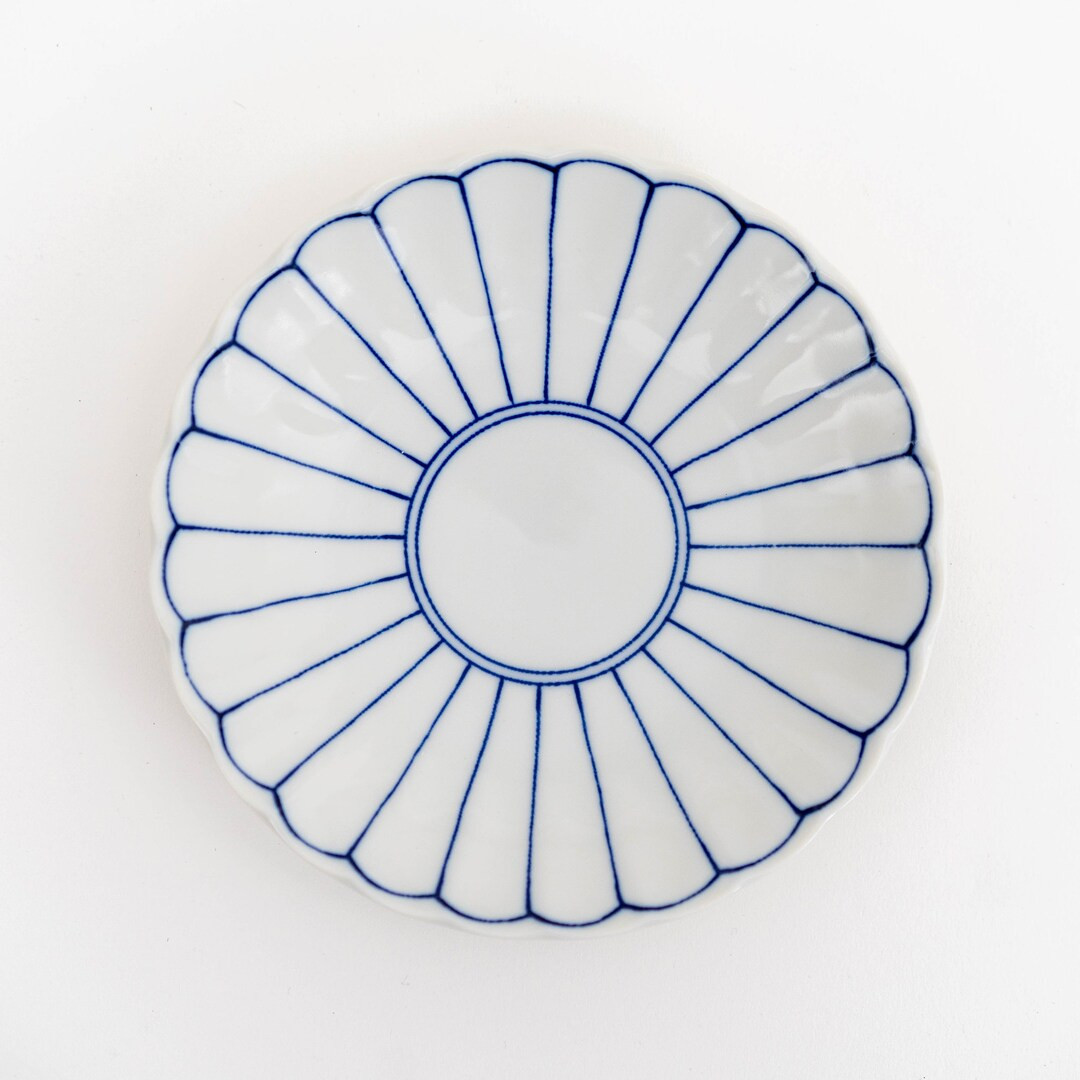 Japanese Authentic HASAMI Ware Blue and White Porcelain Chrysanthemum Shape Plate 15.2cm | Etsy (US)