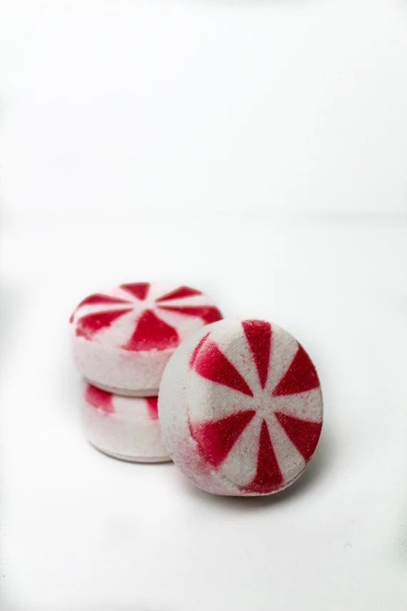 Peppermint Swirl Bath Bomb  Peppermint Bath Bomb  Holiday - Etsy | Etsy (US)