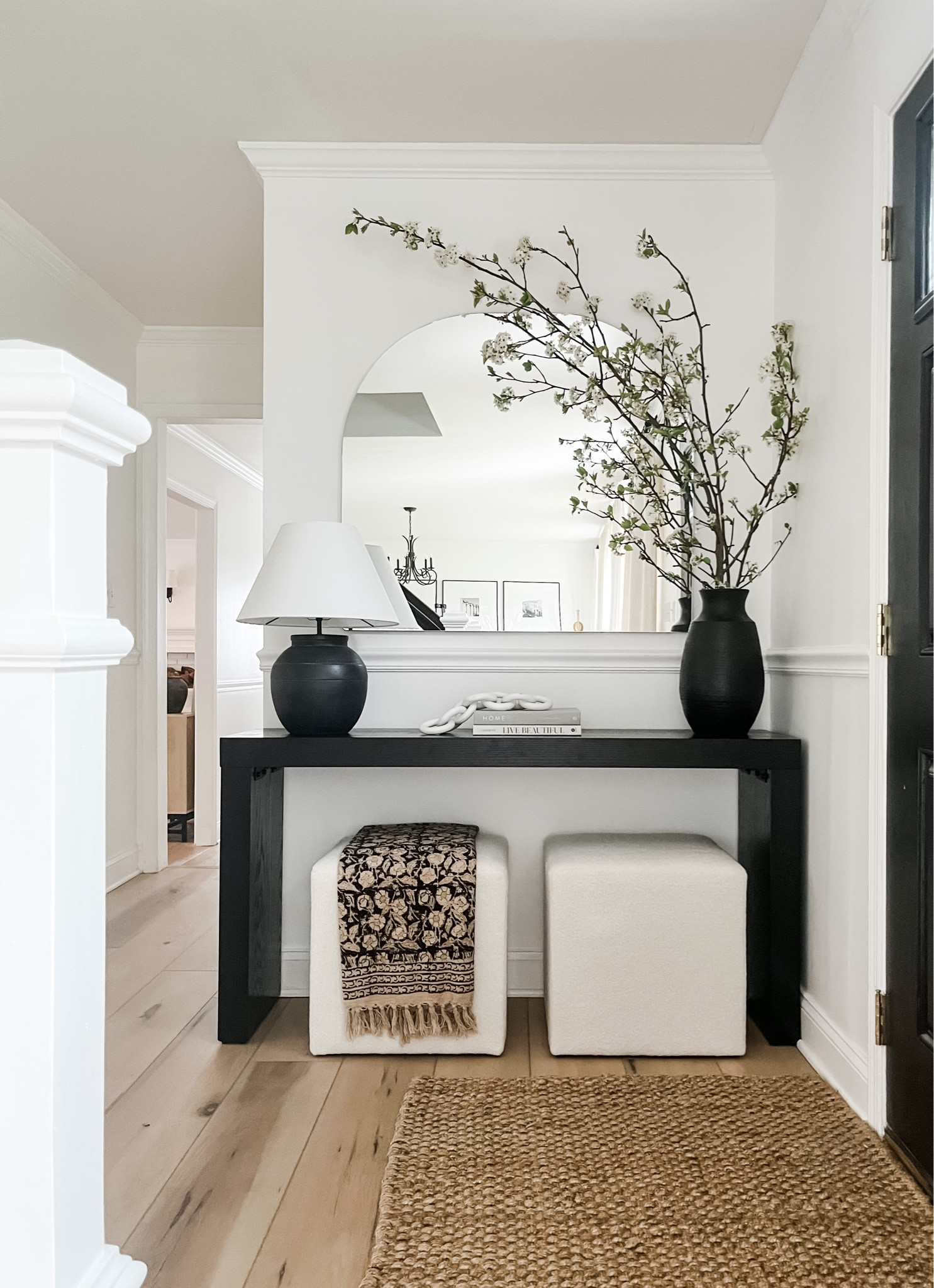 Spring console table! Branches are real. 

#LTKhome