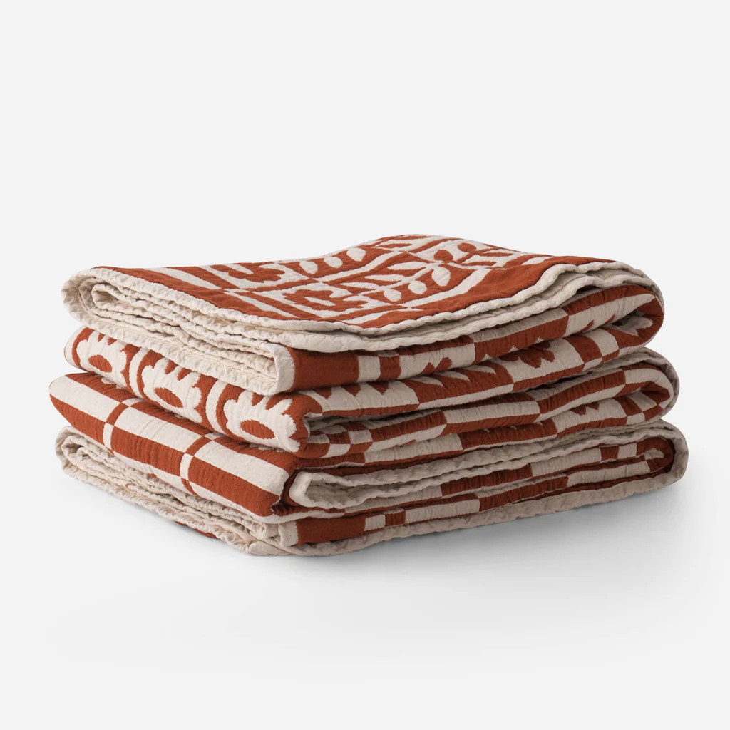 Stillwater Floral Quilt - Auburn | Schoolhouse