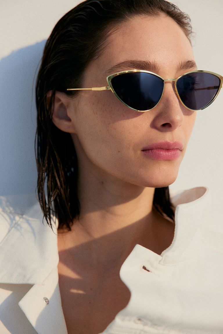 Cat Eye Sunglasses | H&M (US + CA)
