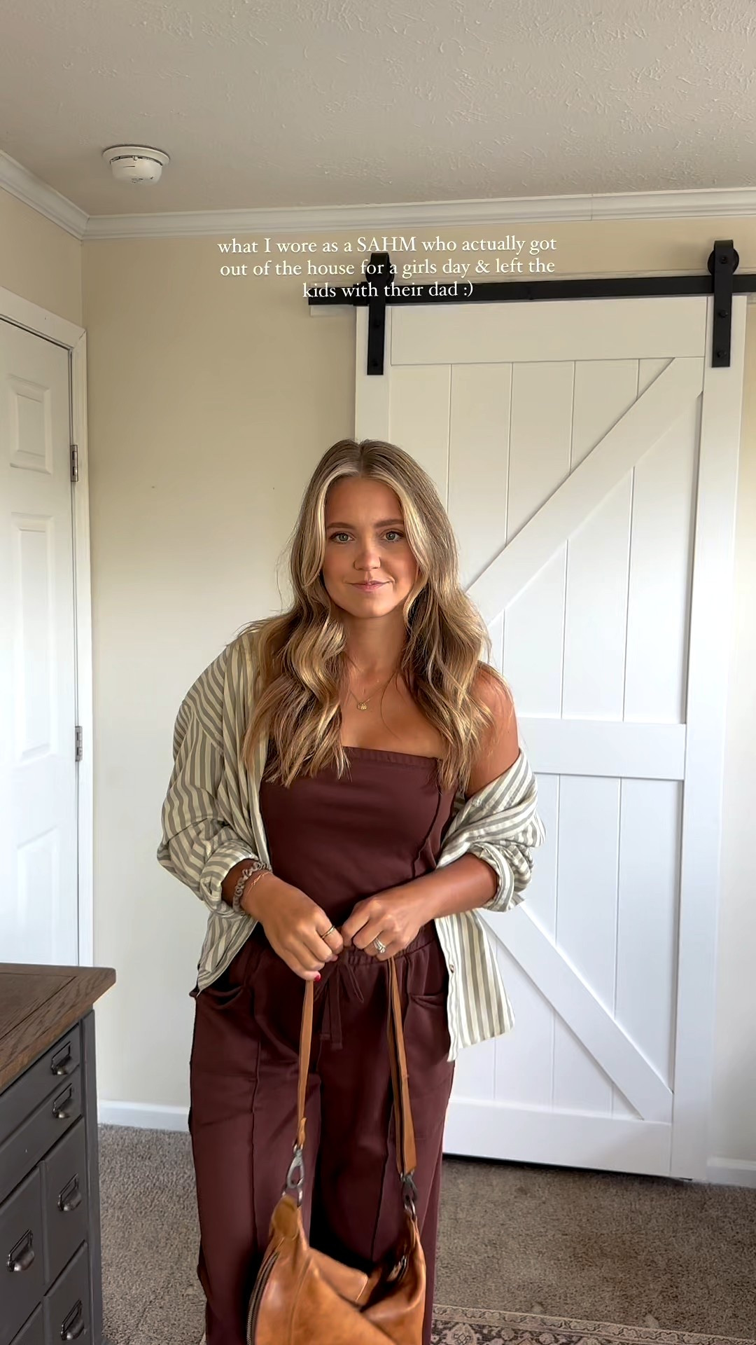 Easy comfy outfit!! True size in everything, M (this is the brown color kinda purple brown) 