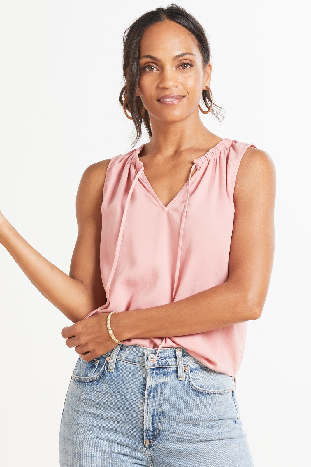 CLOTH AND STONE Shirred Neck Top | EVEREVE | Evereve