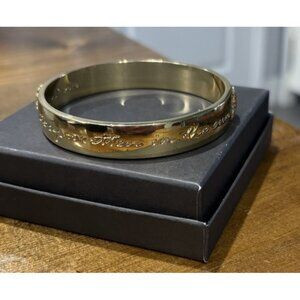 NEW SIGNED LILLY PULITZER "A STORY WRITTEN IN THE SUN" GOLDTONE BANGLE BRACELET | Poshmark