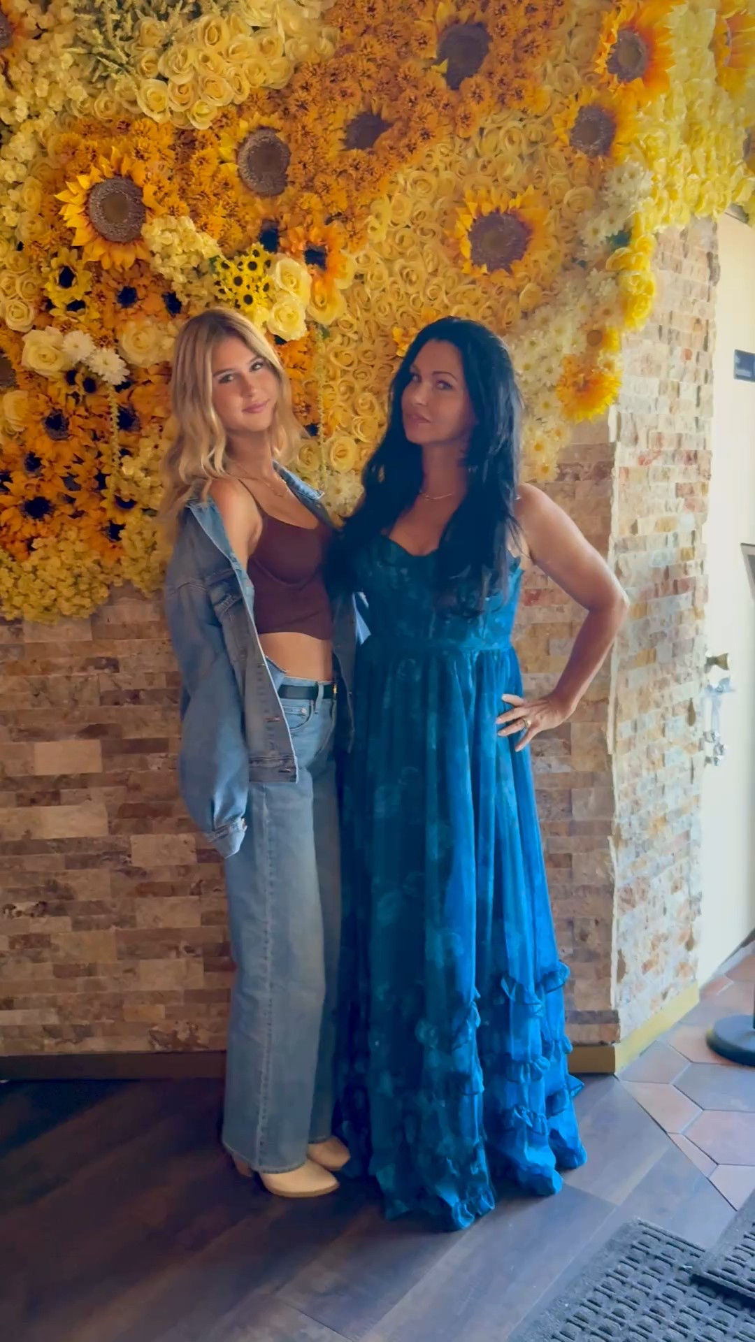 Girls Brunch styled two ways, flowy blue dress and casual but classy denim fit! 💙

#maxidress #floraldress #levis #jeanjacket #jeans 



#LTKGiftGuide #LTKvlog #LTKCyberWeek