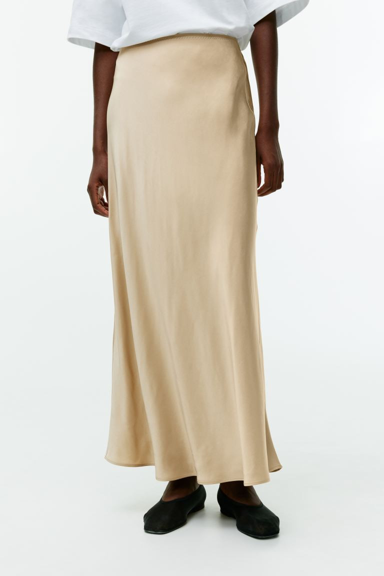 Maxi Satin Skirt - Beige - Ladies | H&M GB | H&M (UK, MY, IN, SG, PH, TW, HK)