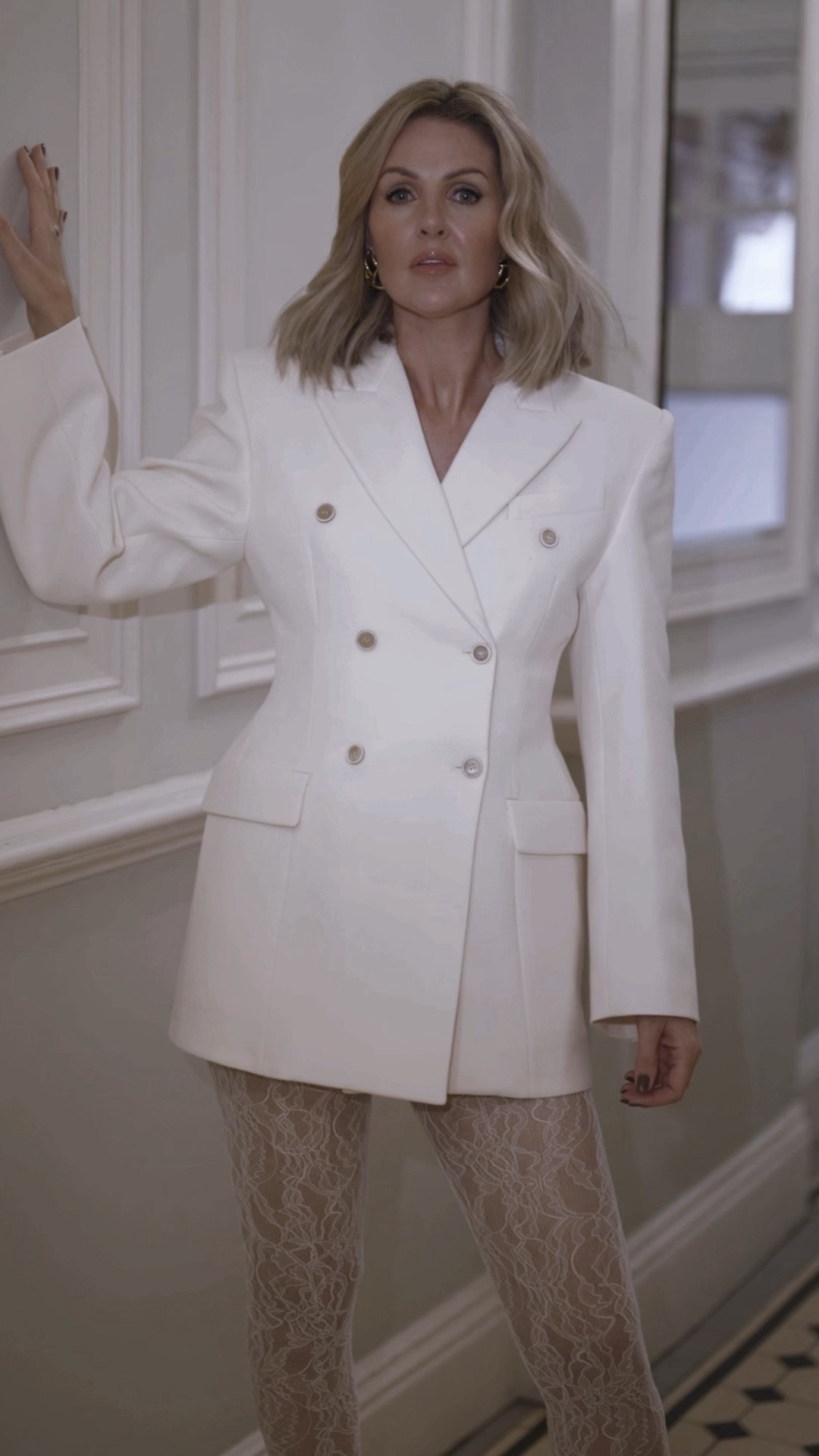 White blazer + Lacey legs 

#autumnstyle 

#LTKSeasonal #LTKVideo #LTKstyletip