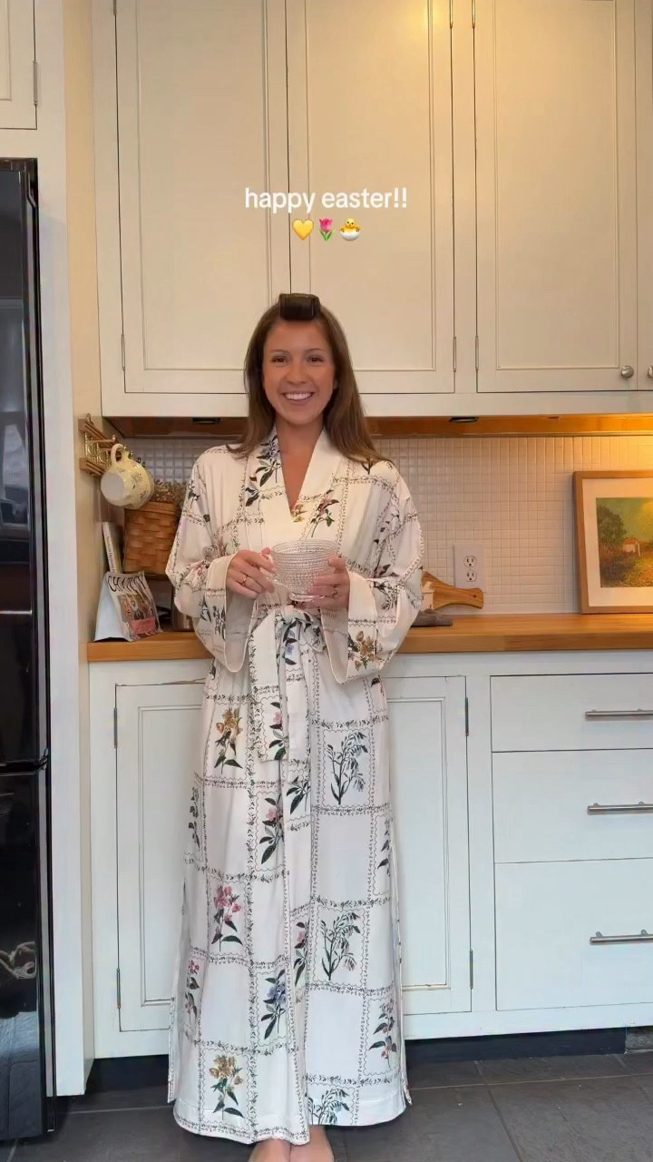 My favorite robe to lounge in! The purple dress is vintage so I couldn’t link it!
