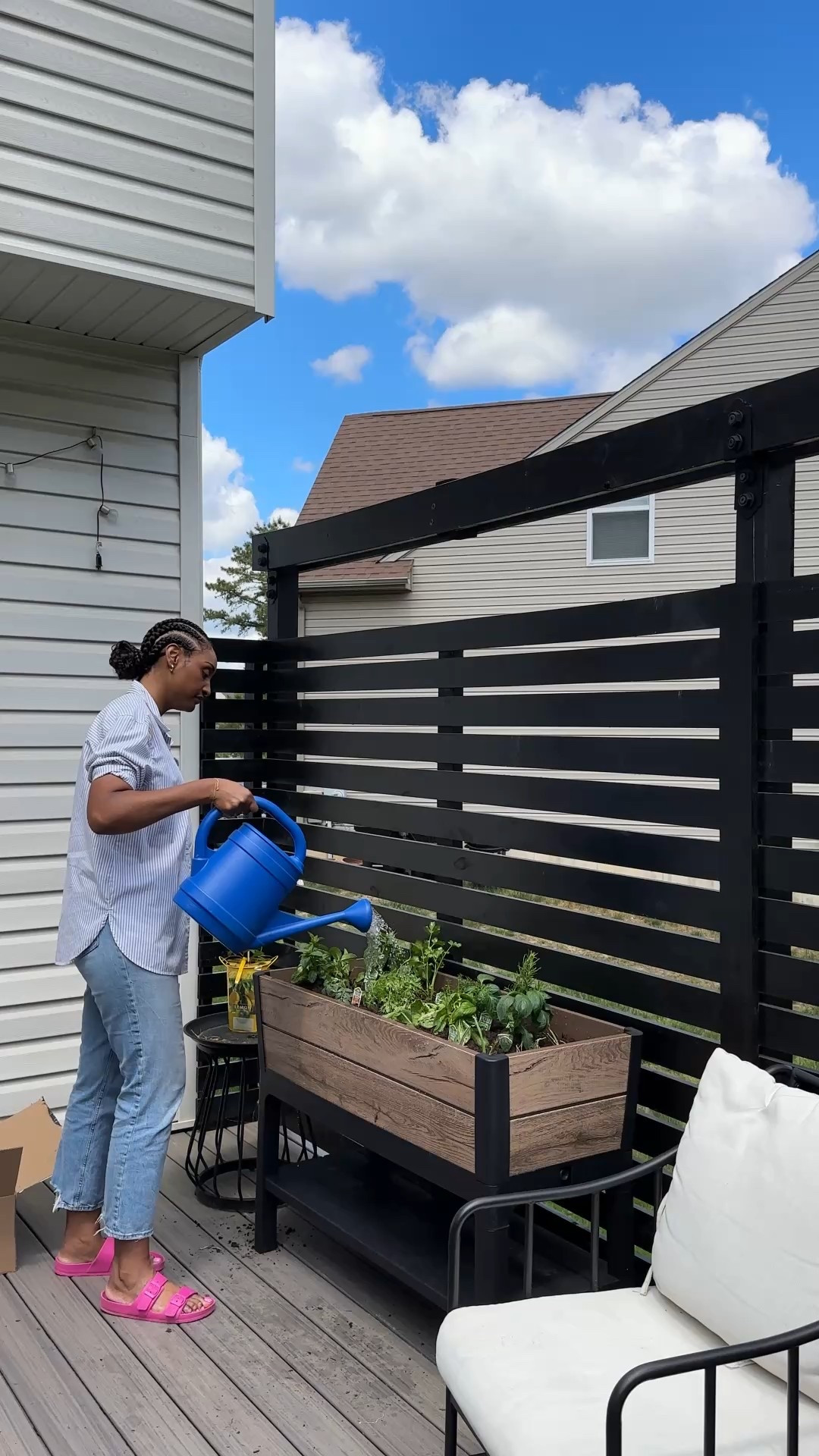 Raised garden bed for patio 
