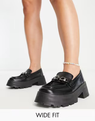 ASOS DESIGN Wide Fit Mercury chunky loafers with chain in black | ASOS (Global)