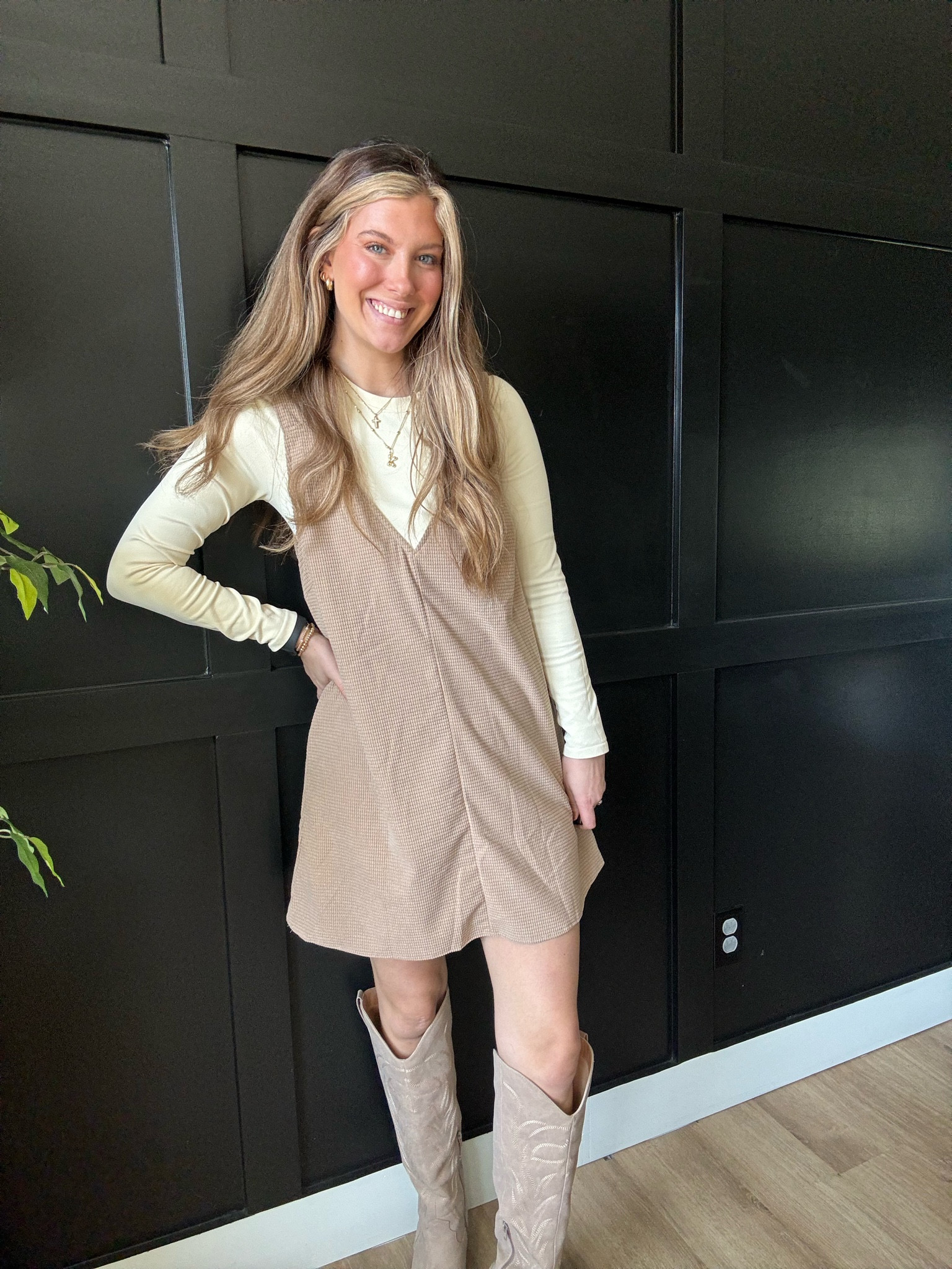 Cute fall outfit idea! 🤎 

#LTKStyleTip #LTKSeasonal #LTKFindsUnder50