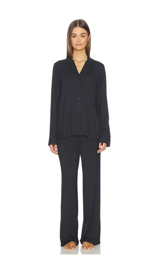 SKIMS Skims Sleep Long Sleeve Button Up Sleep Set in Black. - size L | Revolve Clothing (Global)