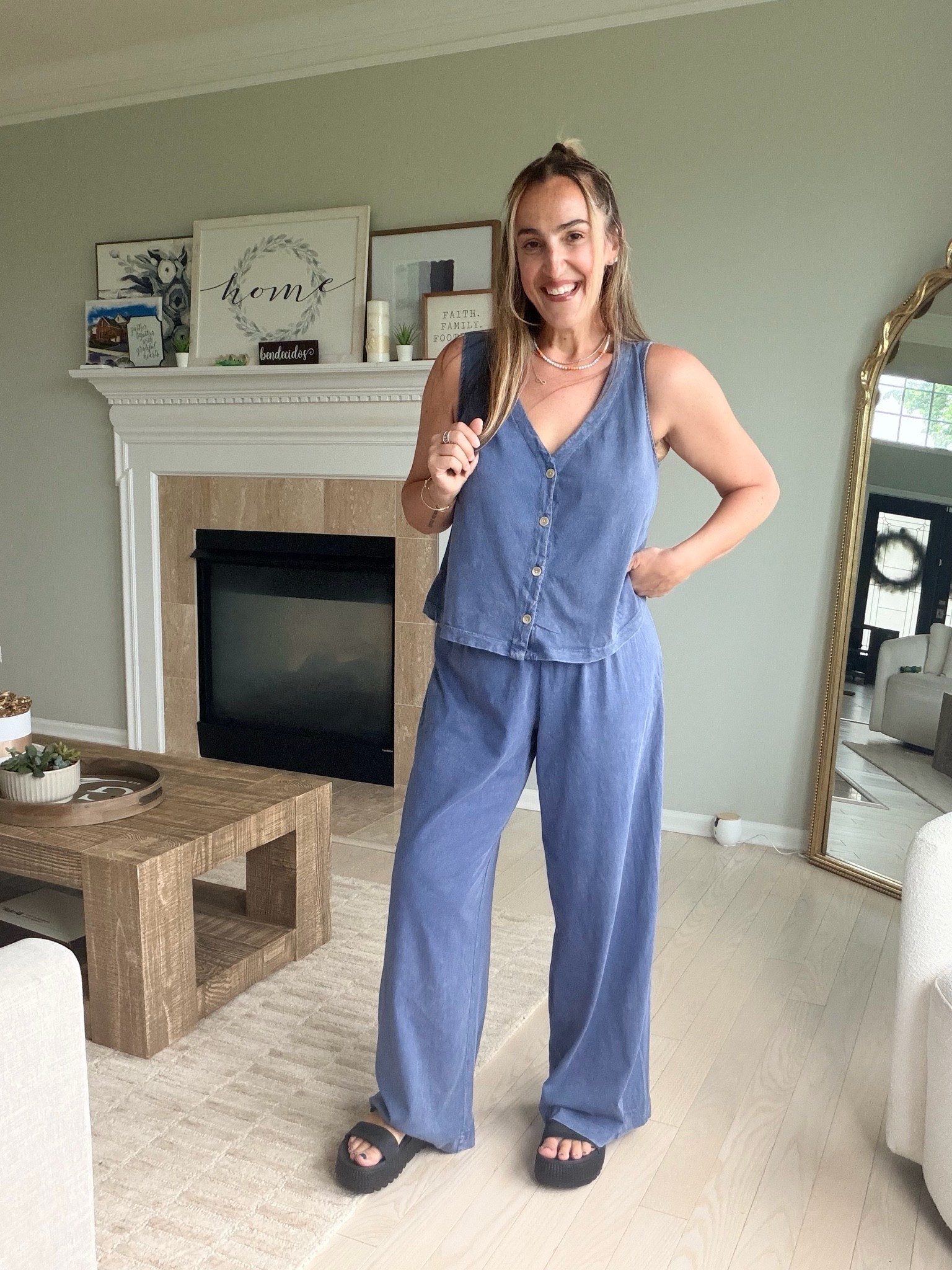 Absolutely in love with this set! So soft and comfy! Top tts med. Pants run roomy size down if in between. I’m In a medium.

#LTKootd #LTKSeasonal #LTKOver40