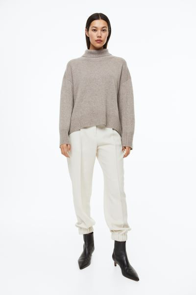 Cashmere polo-neck jumper | H&M (UK, MY, IN, SG, PH, TW, HK)